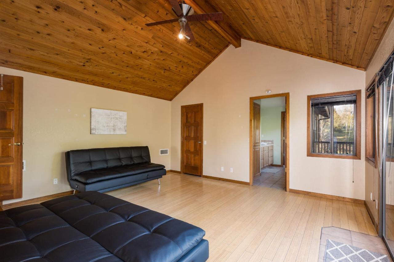 Casa Rio Yosemite -Waterfall Plus 9 Acres Oakhurst Exterior photo