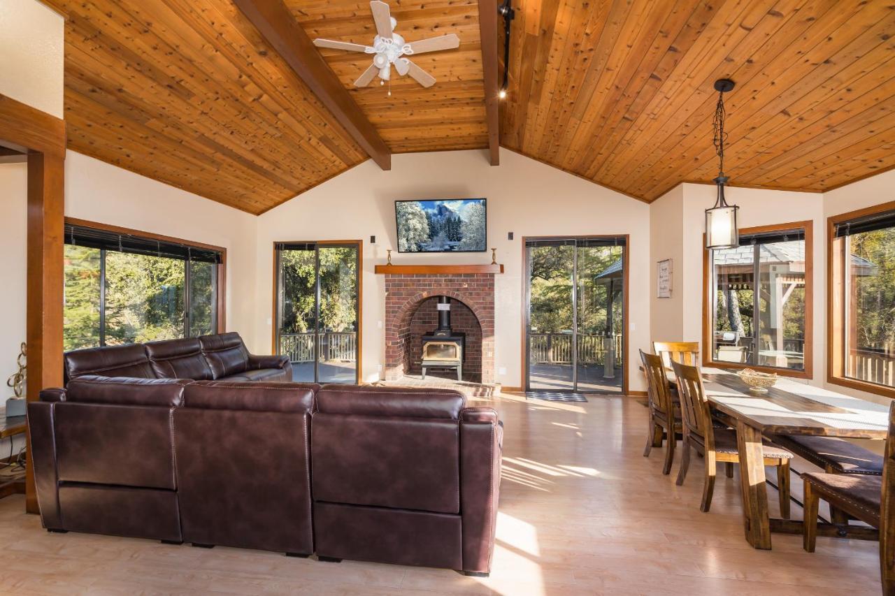 Casa Rio Yosemite -Waterfall Plus 9 Acres Oakhurst Exterior photo